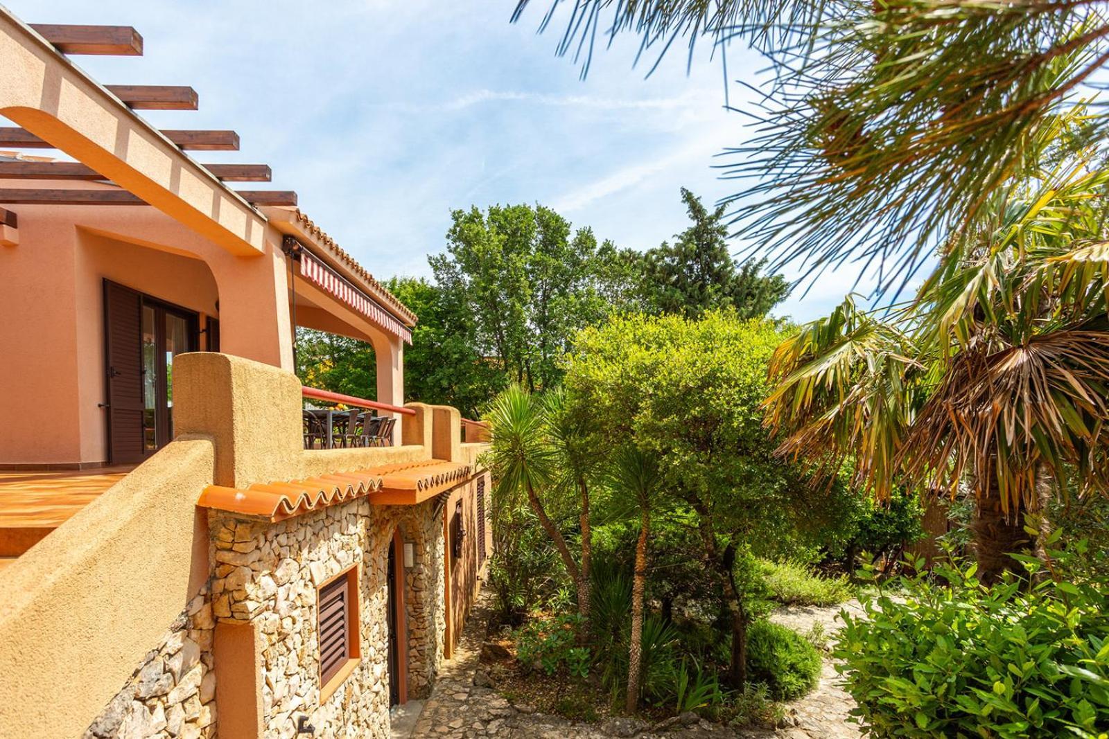 Apartments Villa Temer Pinezići Exteriör bild